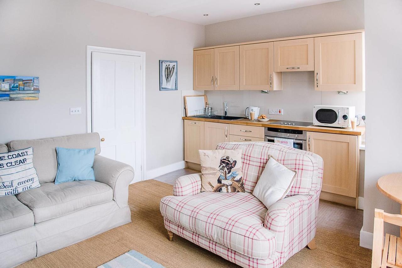 Serendipity, Aldeburgh - An Apartment On The High Street! Buitenkant foto